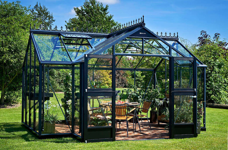 Orangeri (15,2 m2; 4,39 x 2,96 m) + pamatas