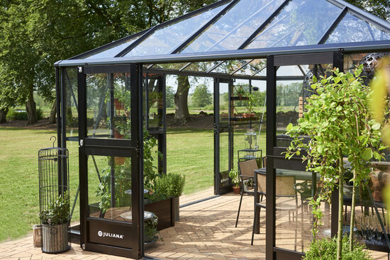 Grand Oase su įėjimu iš abiejų pusių (18,8 m2; 3,68 x 5,11m)