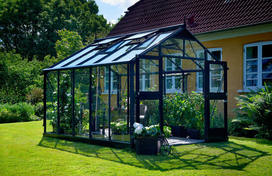 Premium (10,9 m2; 2,96 x 3,68 m) antracito spalvos su grūdintu stiklu + pamatas