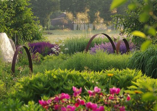 Sodo žiedas - dekoracija iš sendinto metalo