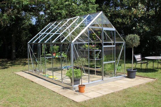 Universal 128 sidabrinis (9,9 m2; 2,57 x 3,84 m) + pamatas 