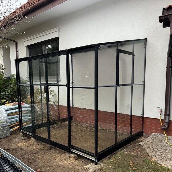 Qube 68 priesienio šiltnamis