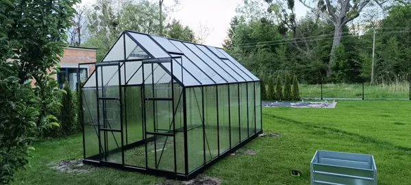 🌿 Sumontuotas MAGNUM 148 – kai šiltnamis tampa kiemo puošmena