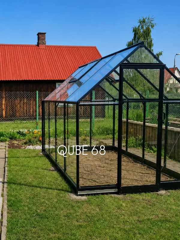 🏡✨ Dar vienas akcentas kieme – sumontuotas Qube 68 šiltnamis! ✨🏡